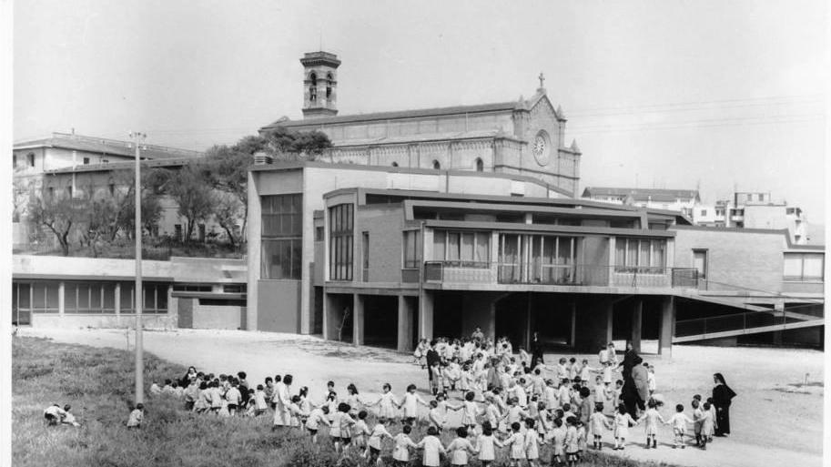 La storia della San Francesco raccolta in un libro di foto