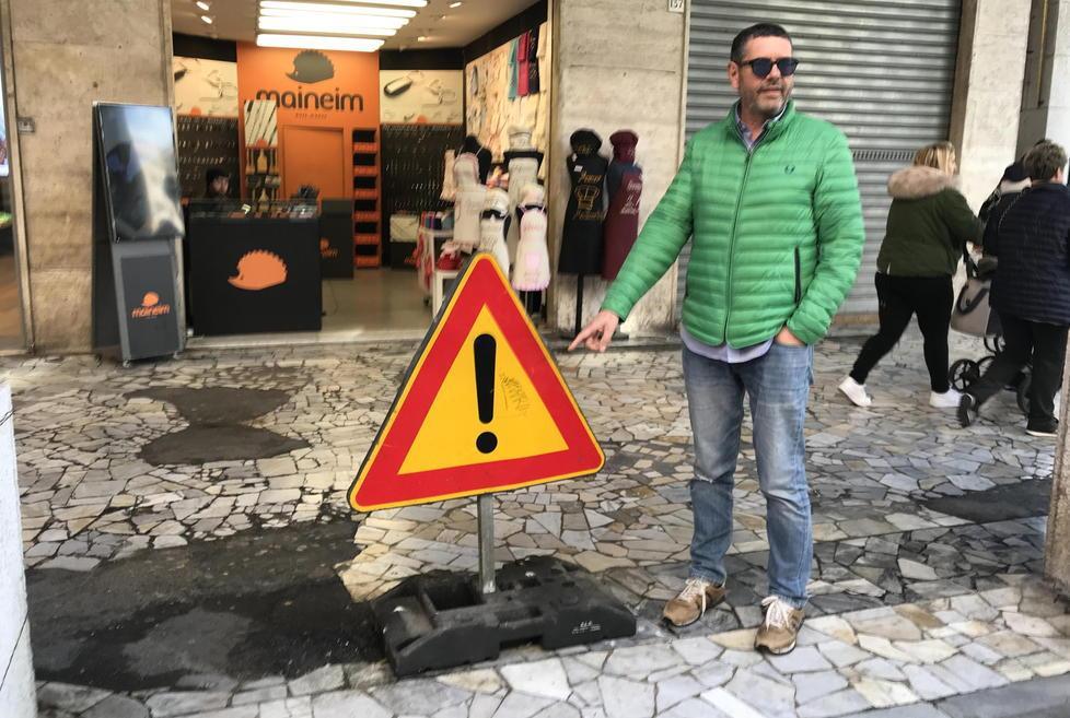 Manutenzione fai da te così la pavimentazione è stata devastata 