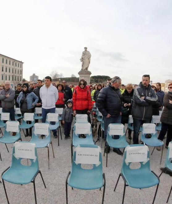 Le sedie vuote in piazza Ecco come partecipare 