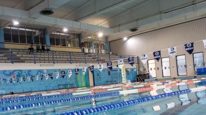 Maratona di nuoto e un record da battere alla piscina Marchi