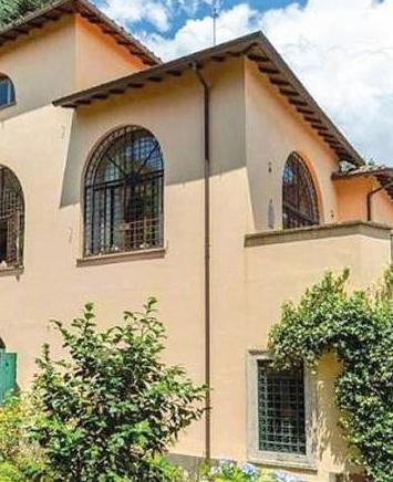 La villa di Eduardo e Volontè in vendita a un milione e mezzo 