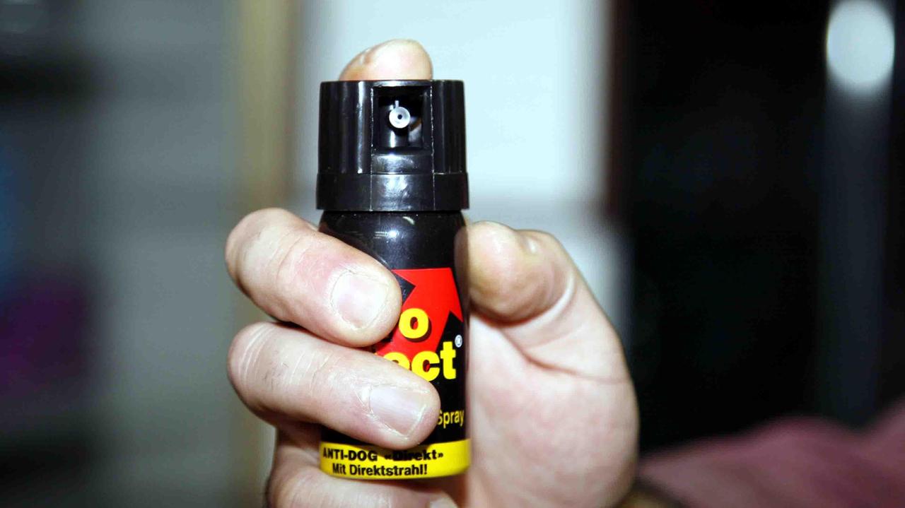 Una bomboletta di spray urticante