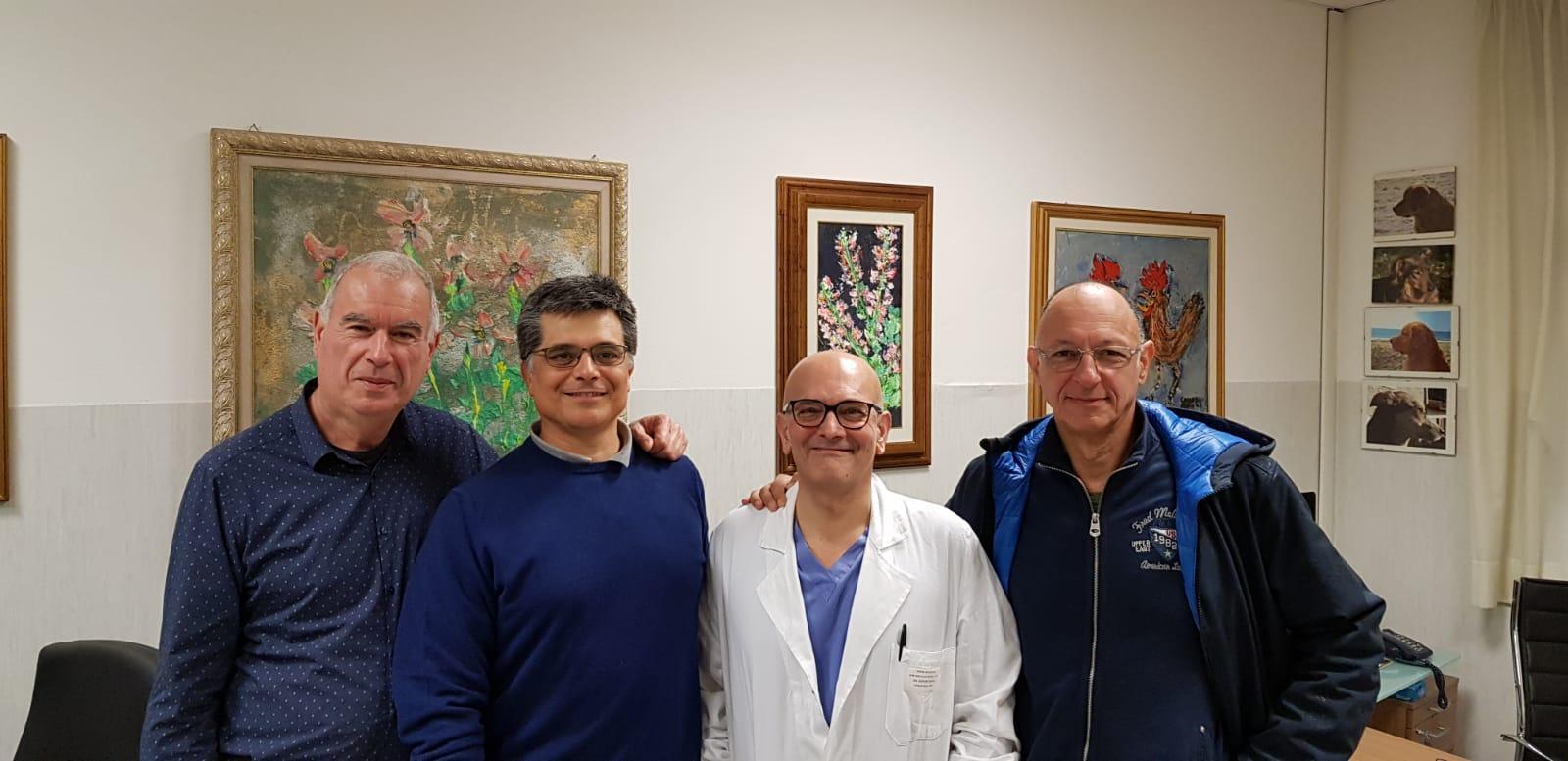 Da sinistra: Piero Buccianti, Lucio Urbani, Stefano Signori e Maurizio Levantino, alcuni dei chirurghi del team che ha eseguito l'operazione