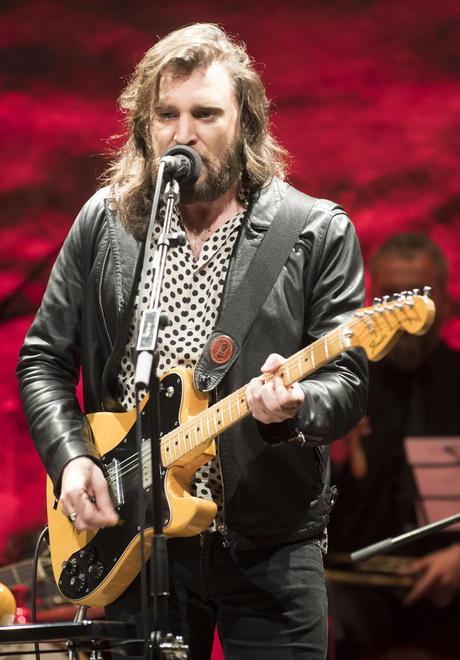 Il rocker Nic Cester suona al Giglio «Lucca mi ha lanciato» 