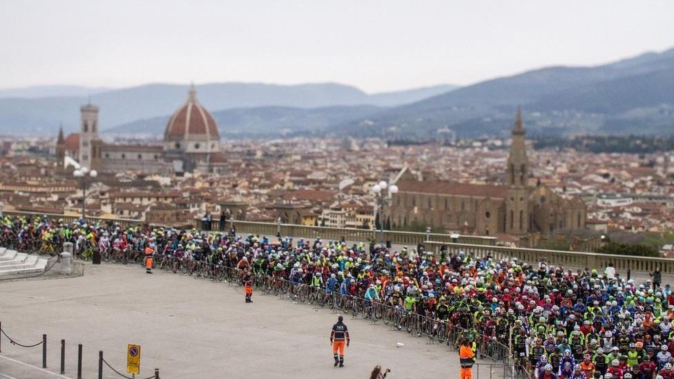 Le due ruote in festa, dalle Cascine la bici conquista le vie di Firenze