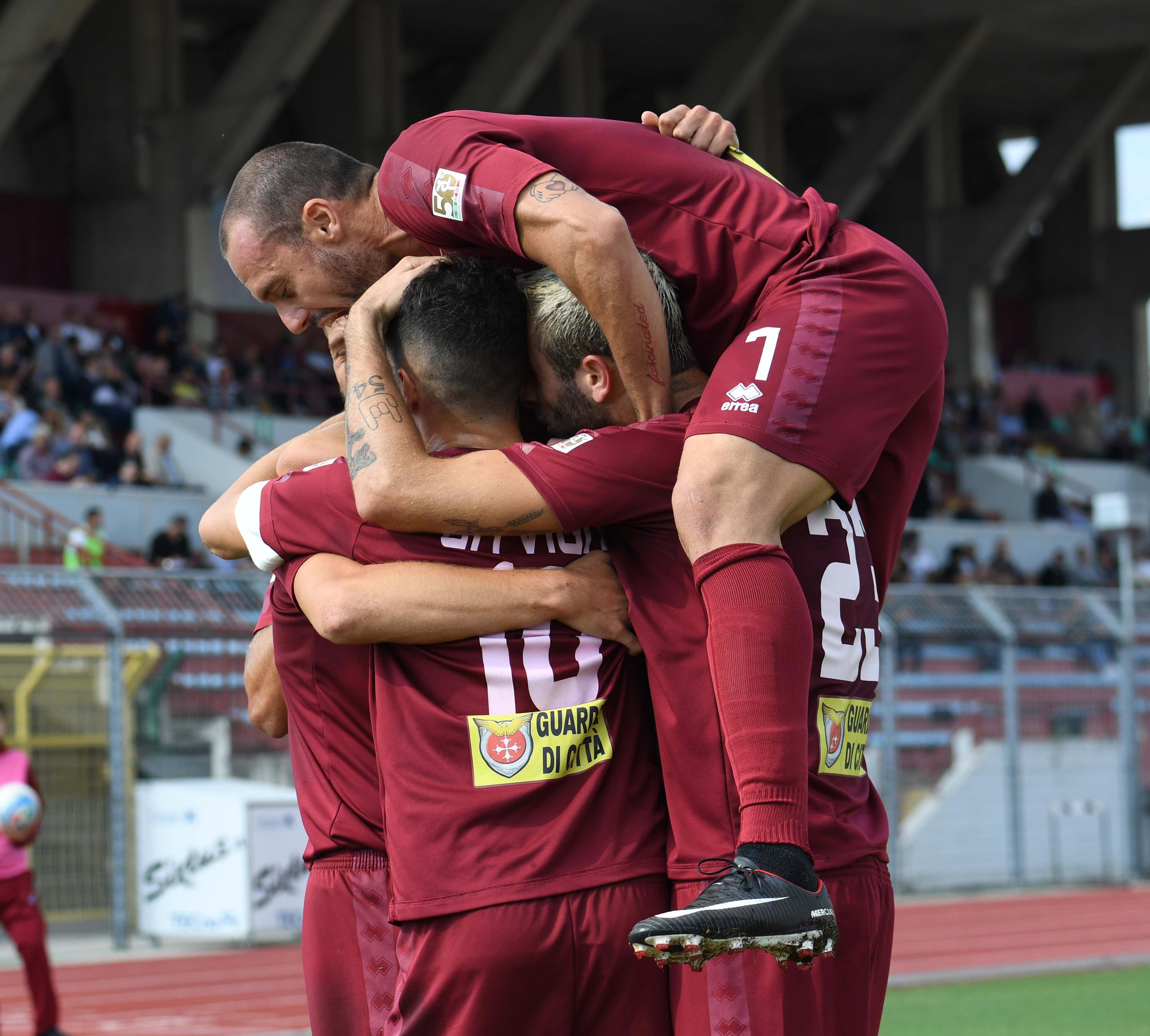Il Pontedera insegue la partecipazione ai playoff per la serie B: un obiettivo centrato per due sole volte nella storia del club