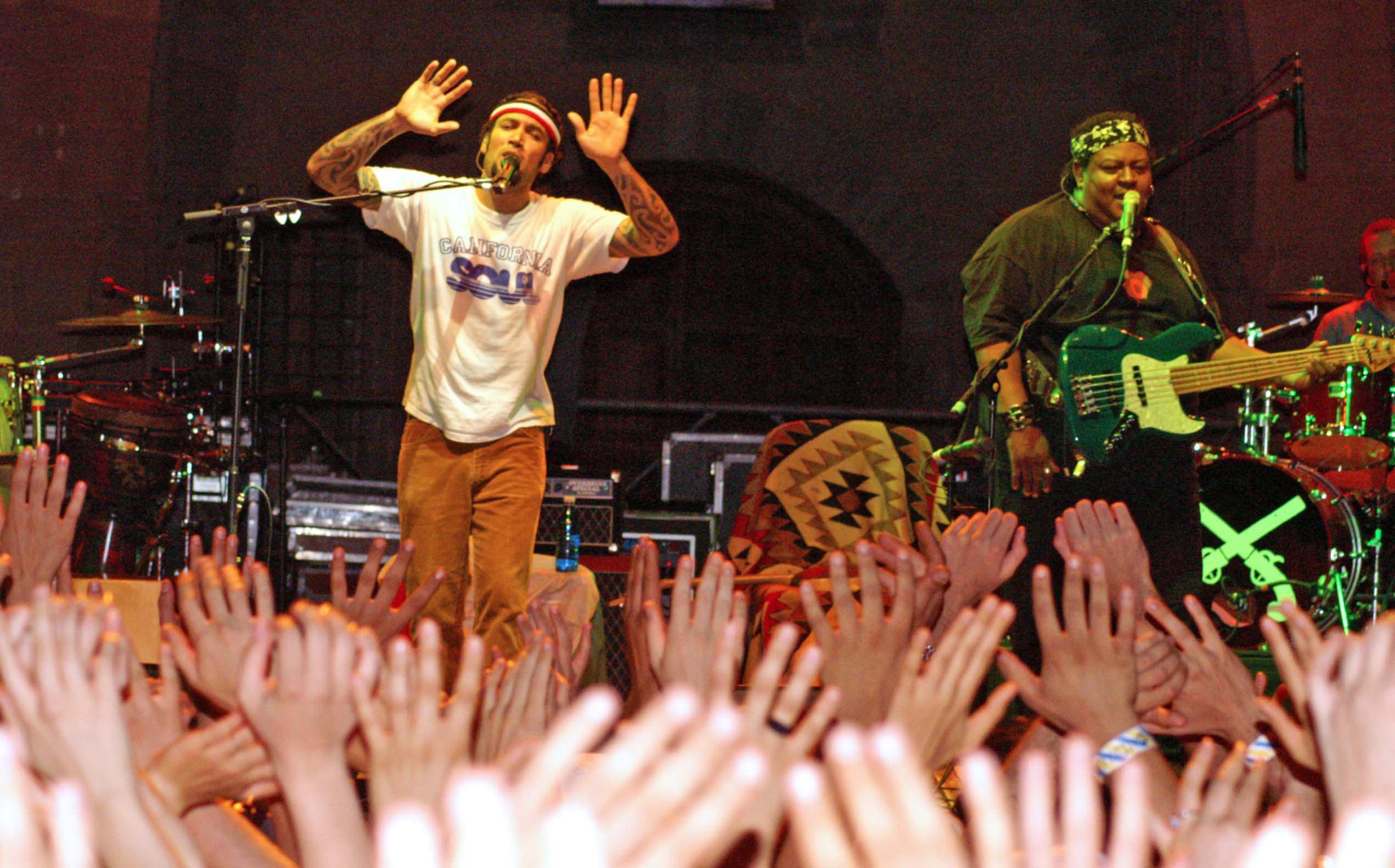 Ben Harper in azione nel 2013 sul palco di piazza del Duomo: per lui quest'anno un grande ritorno