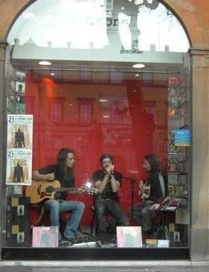 Allo Sky Stone & Songs musica live e omaggio ai King Crimson 
