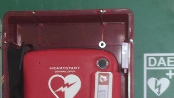Nuovo defibrillatore per la scuola primaria