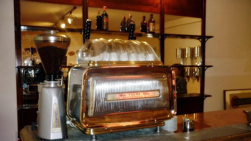 Museo Cagliari Visite guidate tra le macchine per fare il caffè
