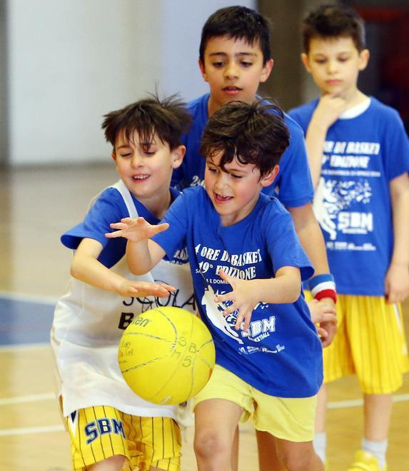 Domani e domenica la “24 ore di basket” Una grande sfida che festeggia i vent’anni 