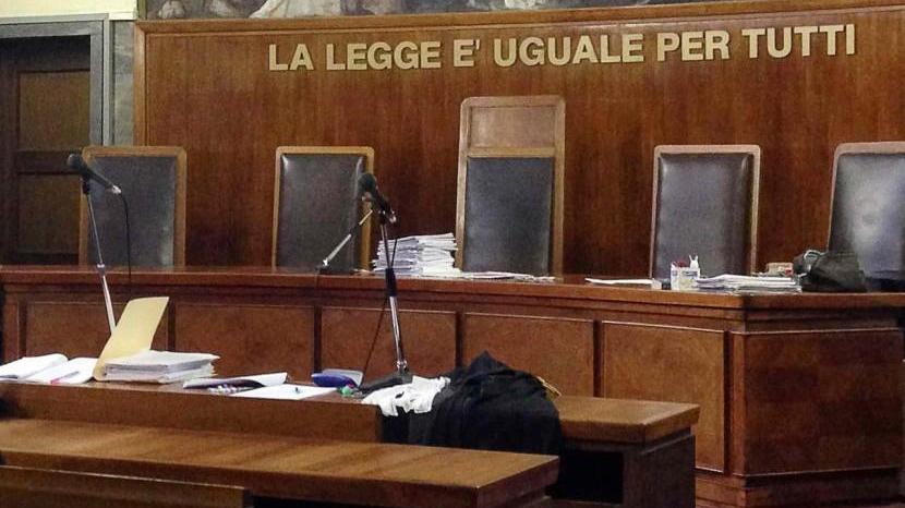Diciassettenne violentata e picchiata, uomo a processo