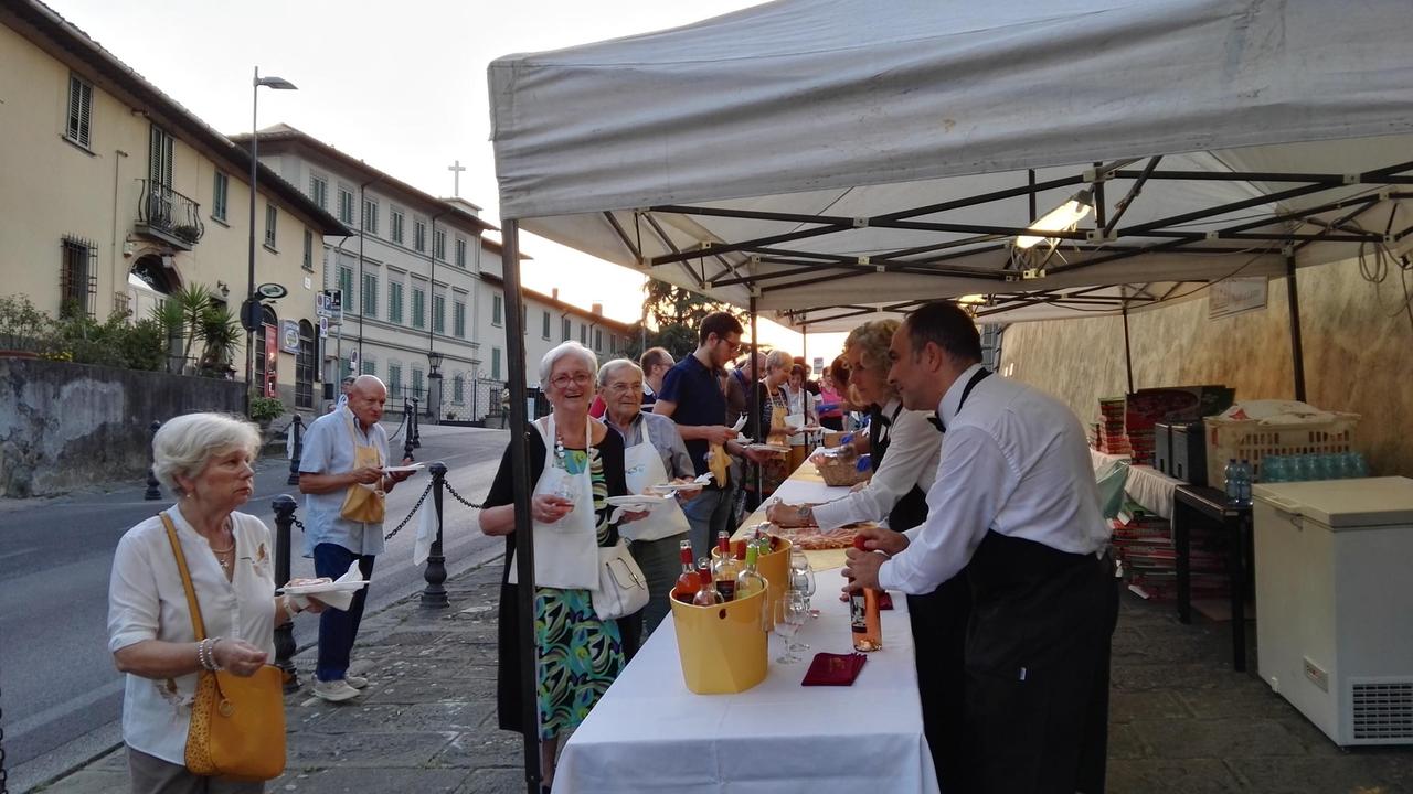 Un momento della Passeggiata Enogastronomica Medicea