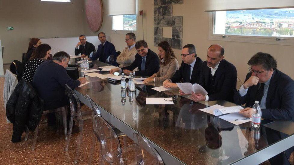 La presentazione del bando lanciato da Fondazione Caript e Intesa San Paolo
