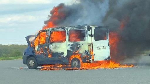 Distrutto da un incendio il minibus del Don Bosco Basket
