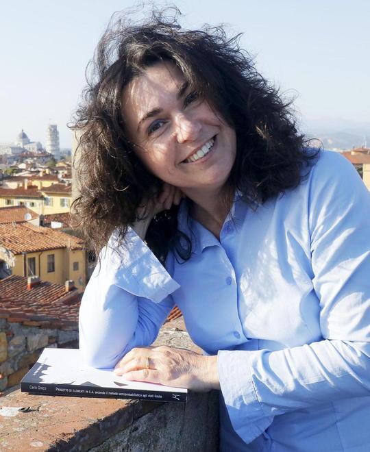 “Alzati e corri, direttora” il libro di Silvia Volpi