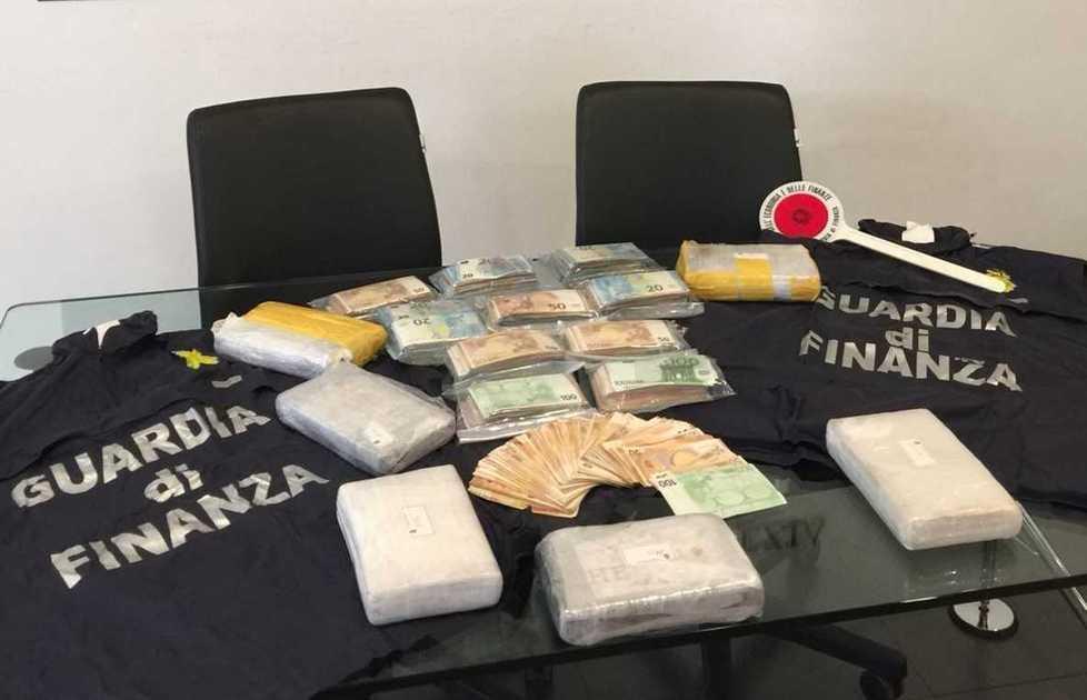 Droga, smantellata banda che trafficava dall’Olanda 