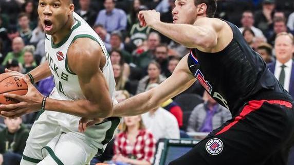 Via al playoff all’italiana Il Gallo sfida i Warriors Belinelli contro Denver