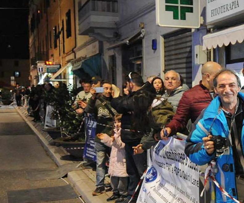 Rally, la città si blocca per i bolidi Oggi partenza, il centro blindato 
