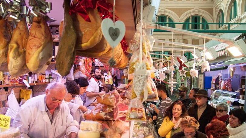 All'Angolo del Buongustaio, al Mercato, da 52 anni, la dinastia Benigni regno di prelibatezze e tempio del gusto