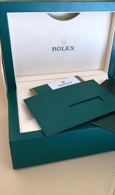 La scatola era vera ma il Rolex era falso