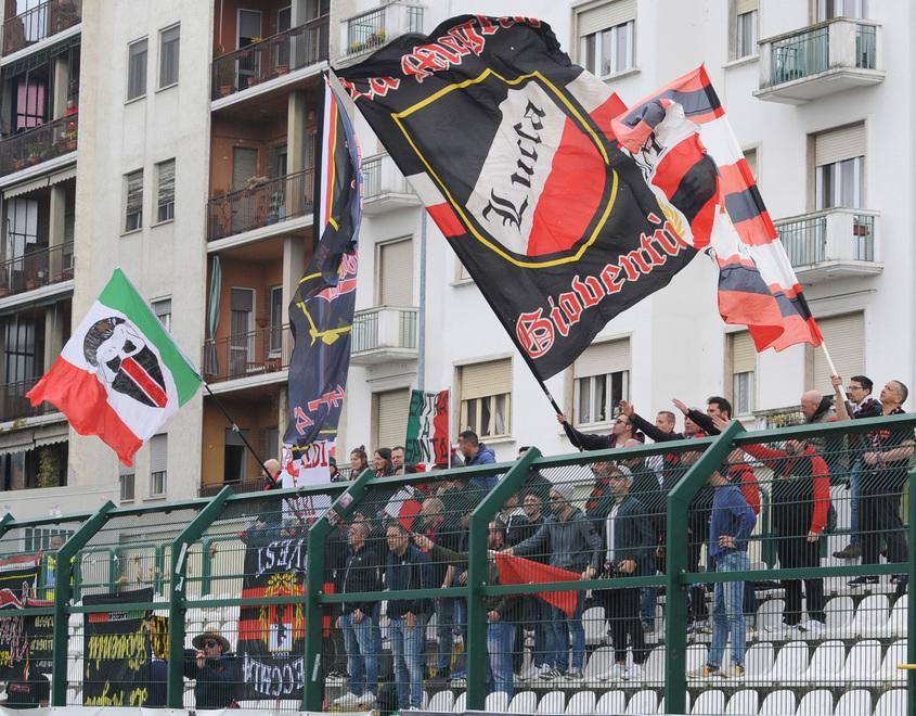La Lucchese non molla: 0-0 a Vercelli Falcone para un rigore al 90esimo 