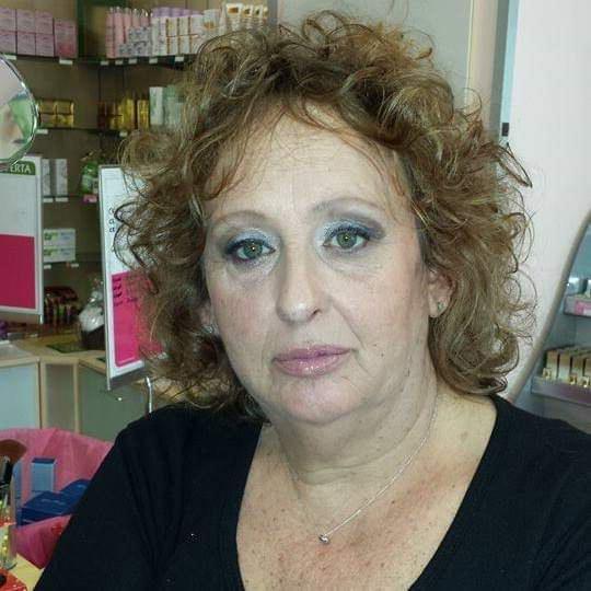Muore a 56 anni casalinga e moglie di impiegato comunale