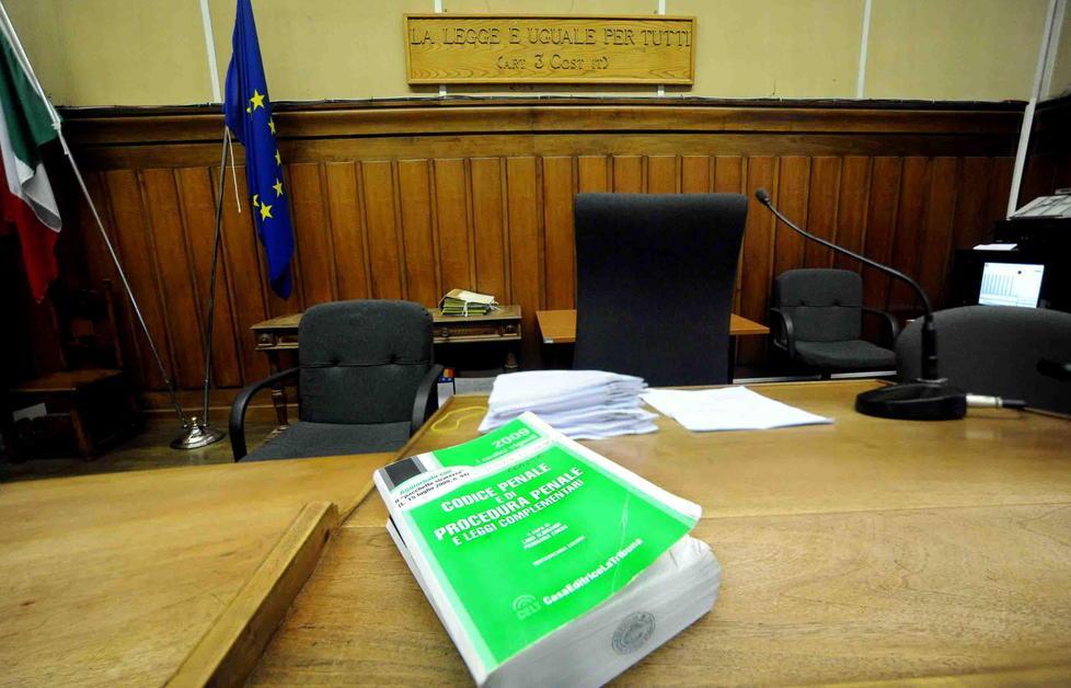 Perseguitato da una ragazza di quarant’anni più giovane 