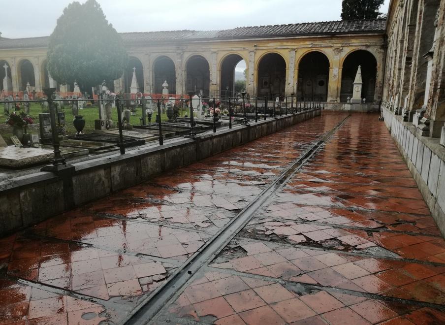 Cimitero urbano situazione al limite: non ancora partiti i lavori alle arcate 