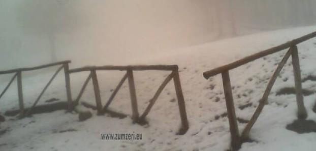 Un aprile imprevedibile porta una coltre di neve sulle montagne di Zeri