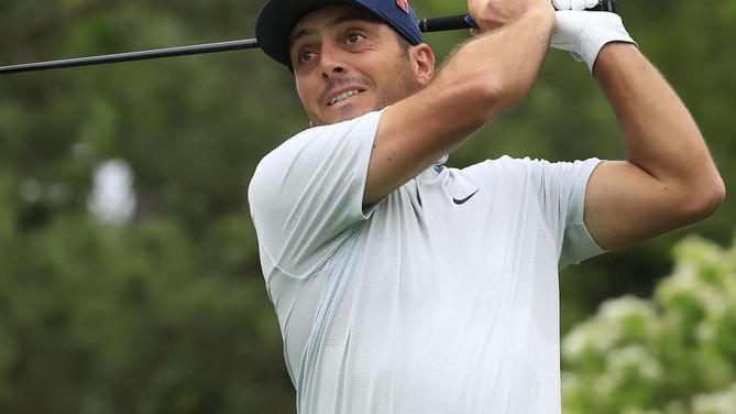 Golf: Molinari sogna, Tiger vince