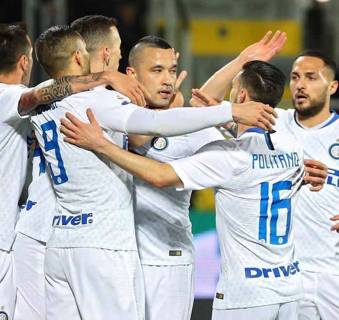 L’Inter fa tris e blinda il terzo posto Il Frosinone sempre più in basso 