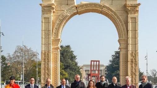 L’Arco di Palmira ricostruito a Carrara arriva davanti all’Onu