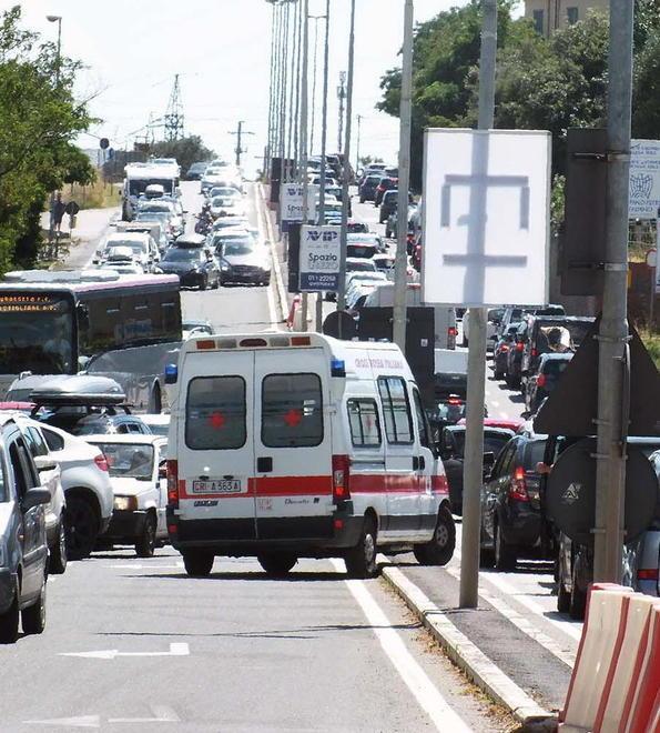 «La strada interna di Aferpi utilizzabile solo per emergenze» 