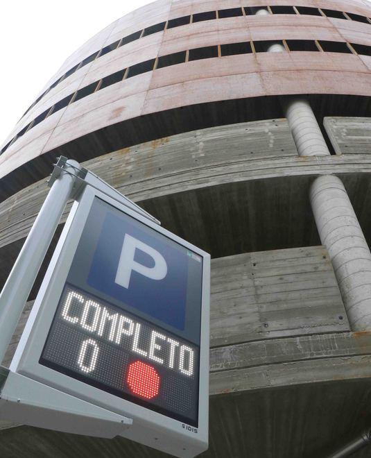 Parcheggio multipiano da giovedì a pagamento