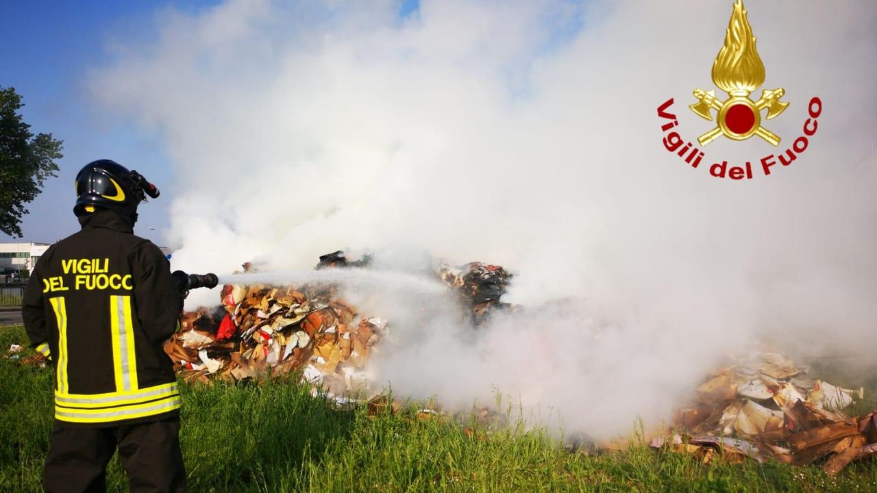 A fuoco compattatore di cartone