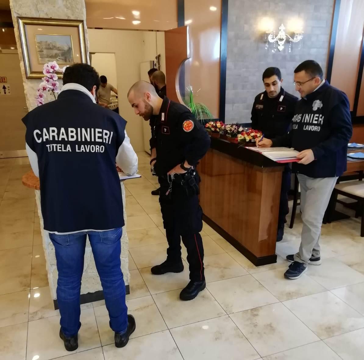 I controlli dei carabinieri dell'ispettorato del lavoro in una delle ditte di trasporto