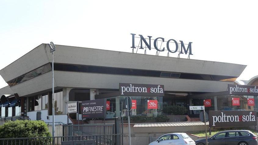 Le divise delle forze dell'ordine (e di Salvini) sono prodotte in Romania