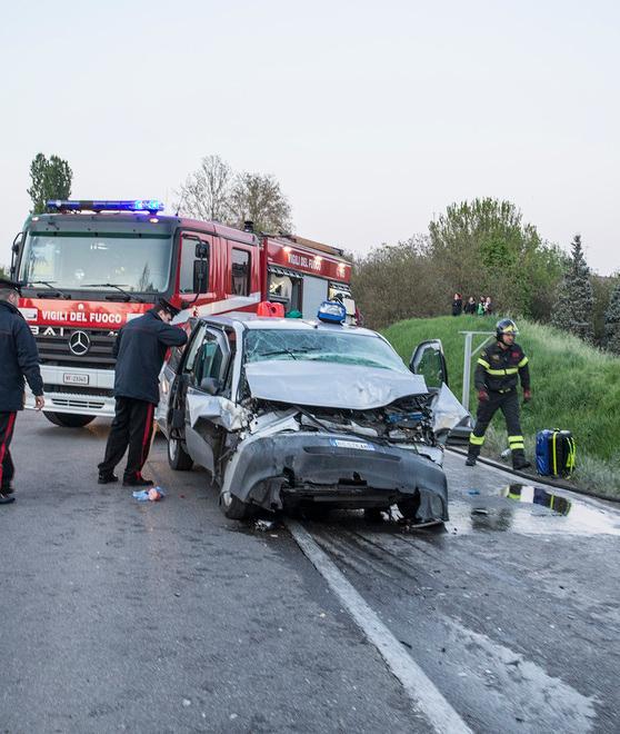 Schianto, bimba operata la guidatrice molto grave