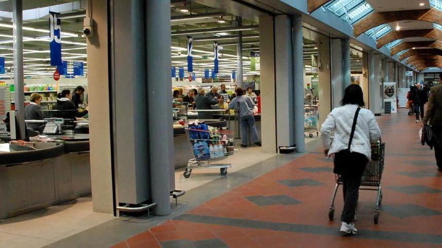 Studenti al market per capire i segreti del commercio