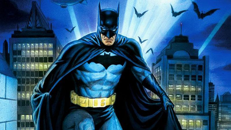 Batman, 80 anni da supereroe silenzioso. Il suo costume dark ispirato da Leonardo
