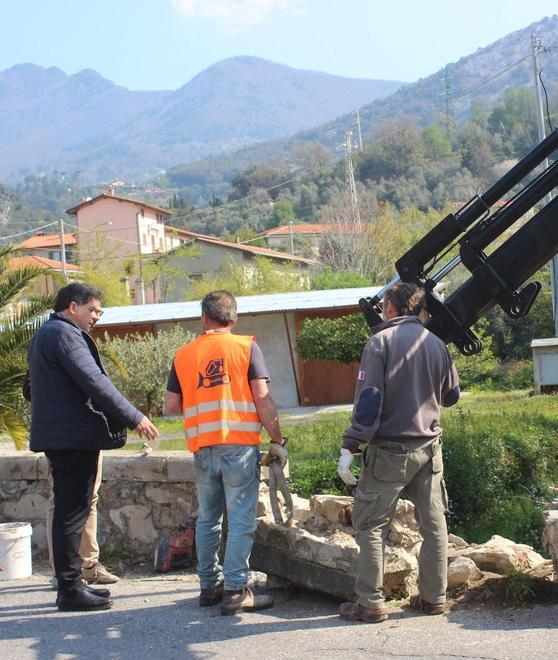 Nuovo parapetto per la via Provinciale