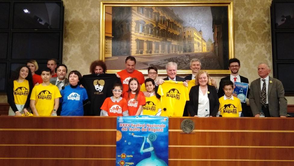 Torna il teatro fatto dai ragazzi Ottocento piccoli attori in scena