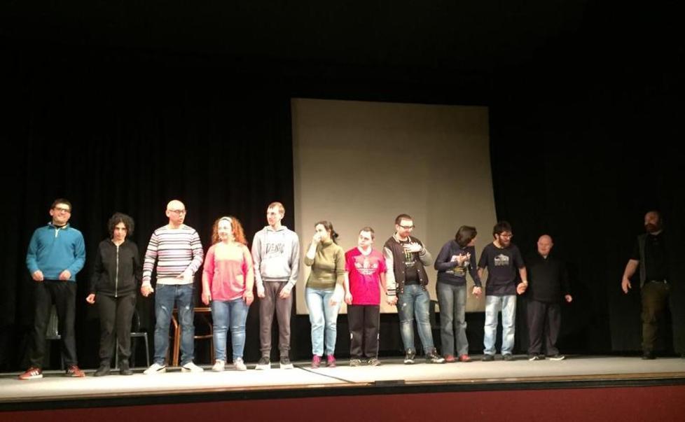 I ragazzi di Anemos debuttano raccontando le loro storie d’amore 