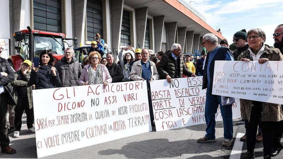 Il consiglio di Capannori boccia il progetto Anas