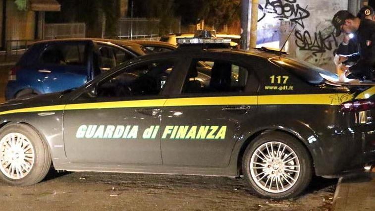 Una pattuglia della Finanza (foto archivio)