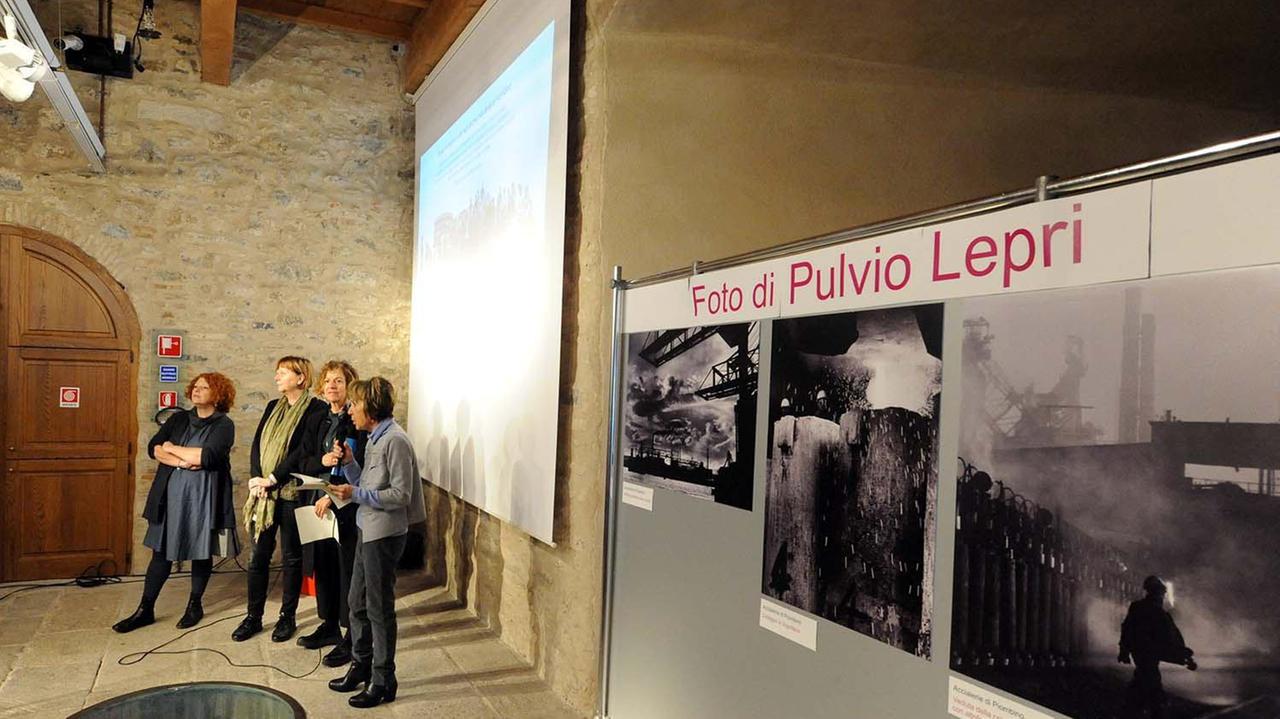 Appuntamento conclusivo della mostra di fotografia (non solo) industriale "Faccia a Faccia" al Castello (foto Paolo Barlettani)