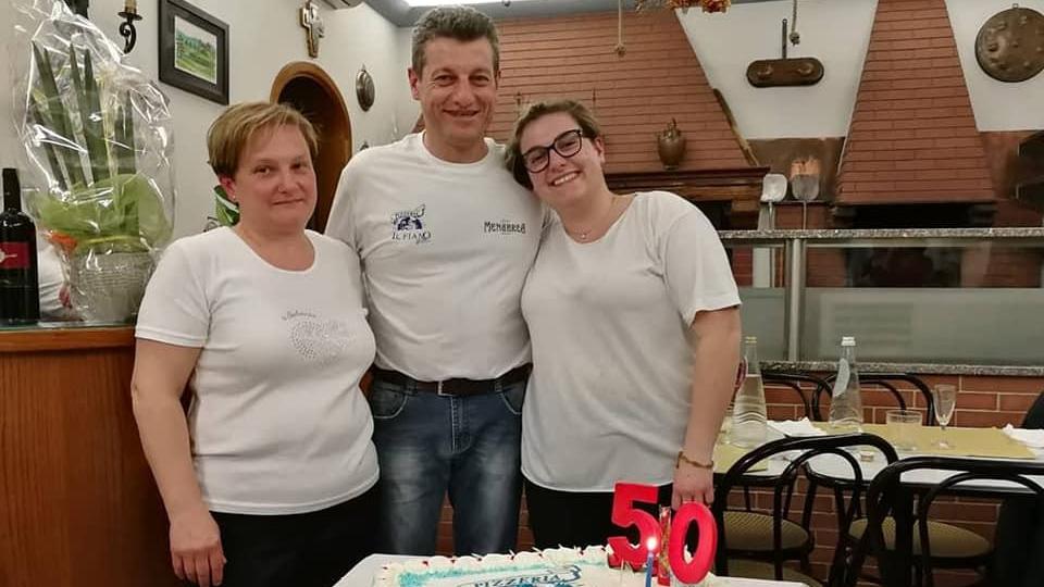 Nacque in un garage: la pizzeria “Il Fiano” festeggia mezzo secolo