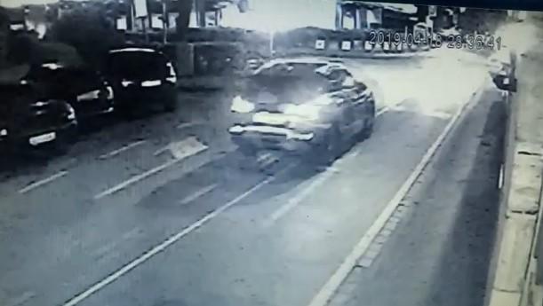 Un fotogramma del video che riprende lo scontro