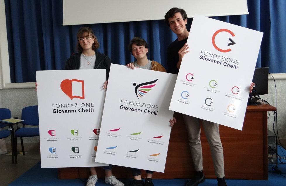 Un’ala di piume unite per volare insieme Ecco il nuovo logo della Fondazione Chelli